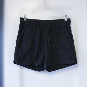 Old Navy High-Waisted Textured Twill Shorts (Pre-Owned, Size S, Black)